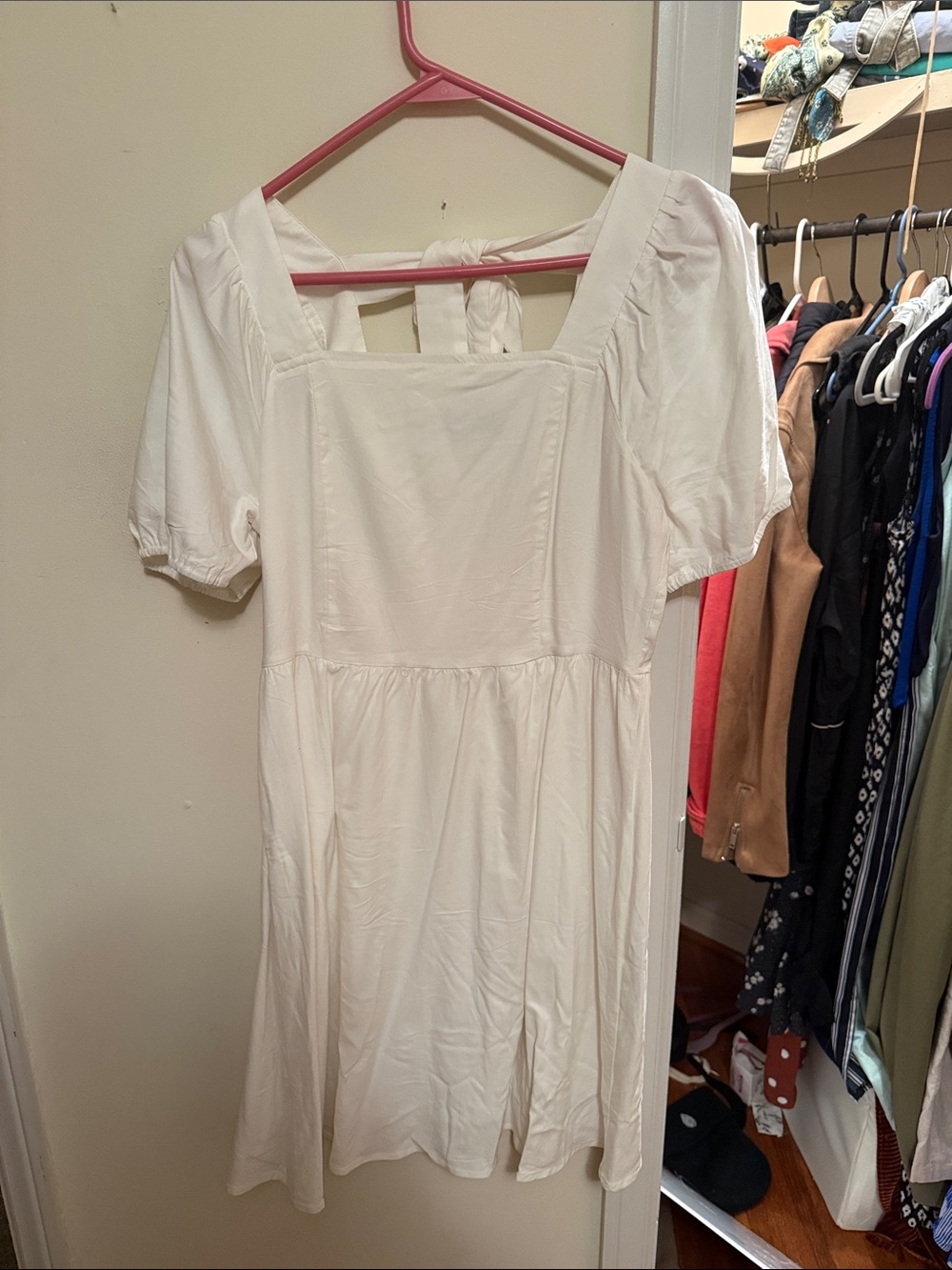 Classic White Square-Neck Midi Dress with Tie-Back